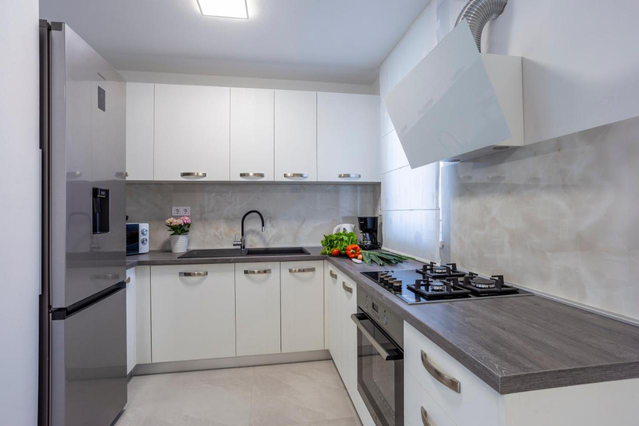 City Apartments Silver Pula Zewnętrze zdjęcie