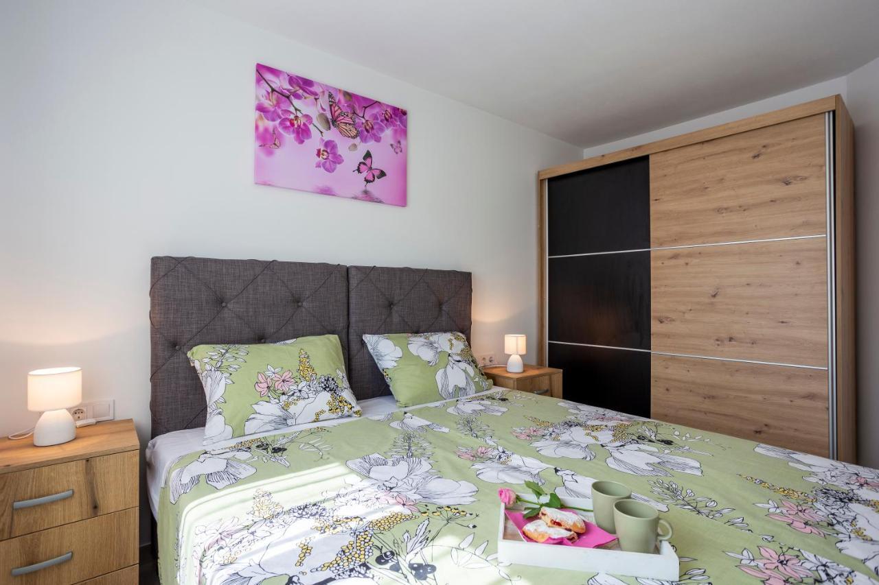 City Apartments Silver Pula Zewnętrze zdjęcie
