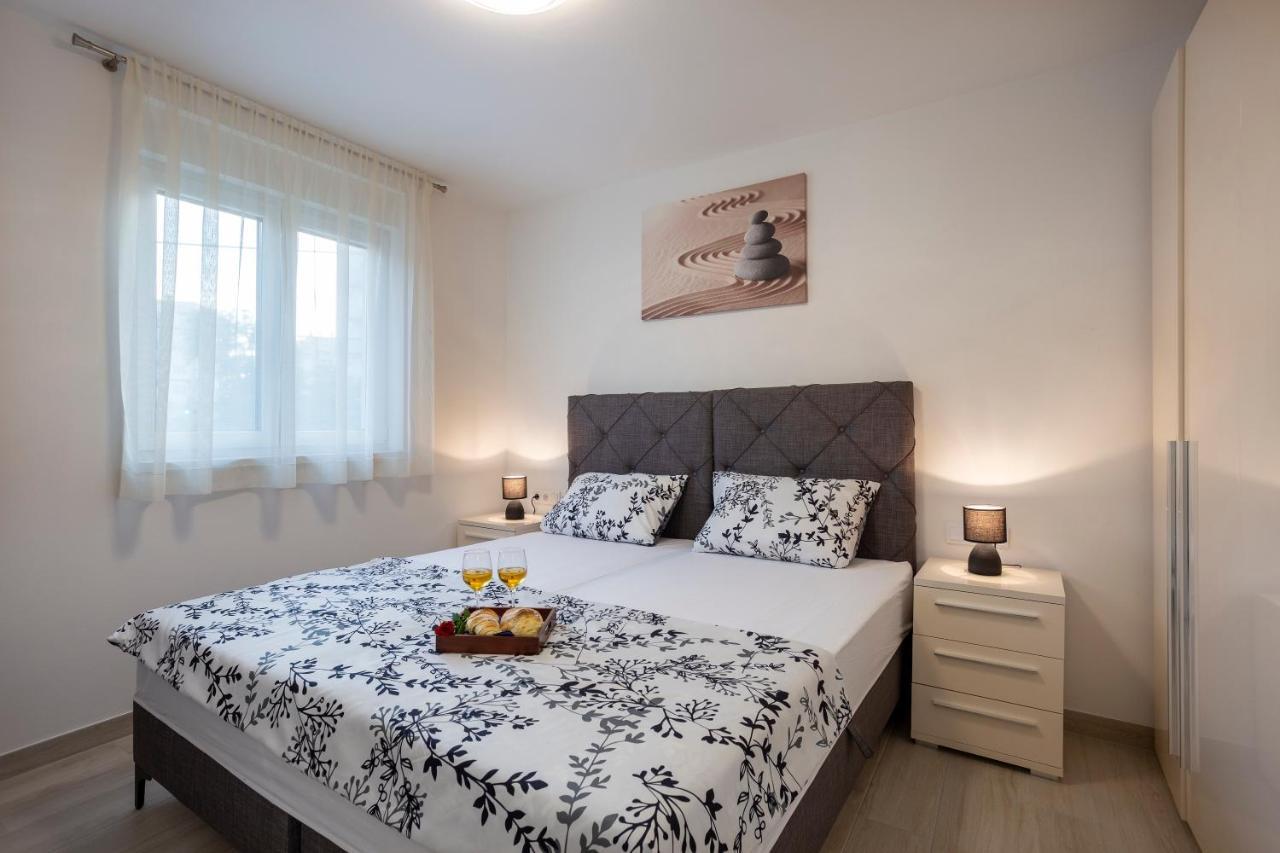 City Apartments Silver Pula Zewnętrze zdjęcie